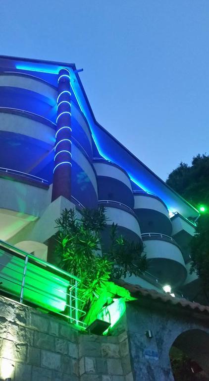 Hotel Hoti Ulcinj Luaran gambar