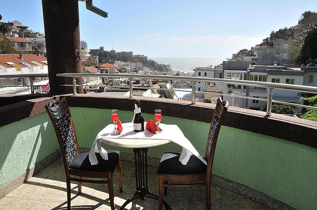 Hotel Hoti Ulcinj Luaran gambar