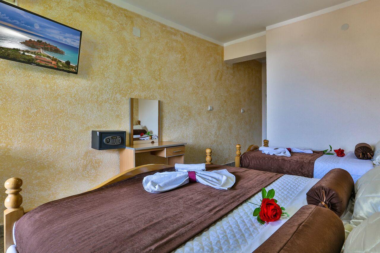 Hotel Hoti Ulcinj Luaran gambar