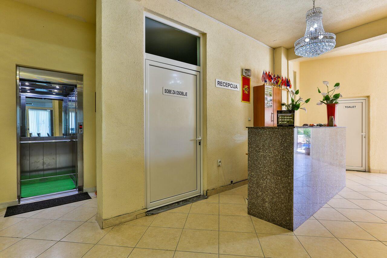 Hotel Hoti Ulcinj Luaran gambar