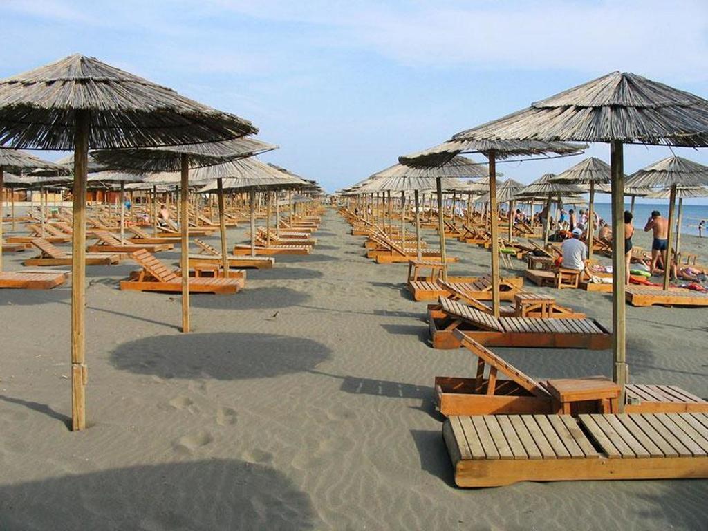 Hotel Hoti Ulcinj Luaran gambar